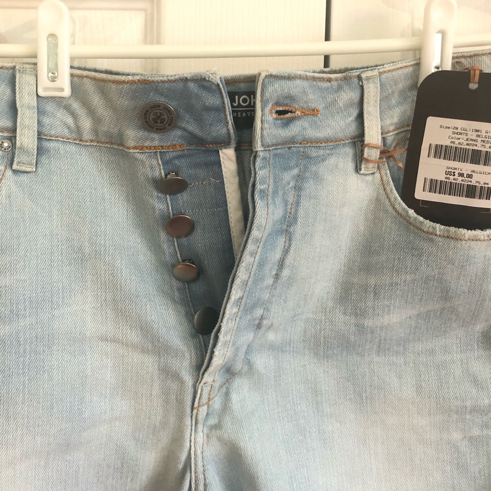 NWT Denim mid/high-waist shorts w/ stripes - Picture 3 of 4